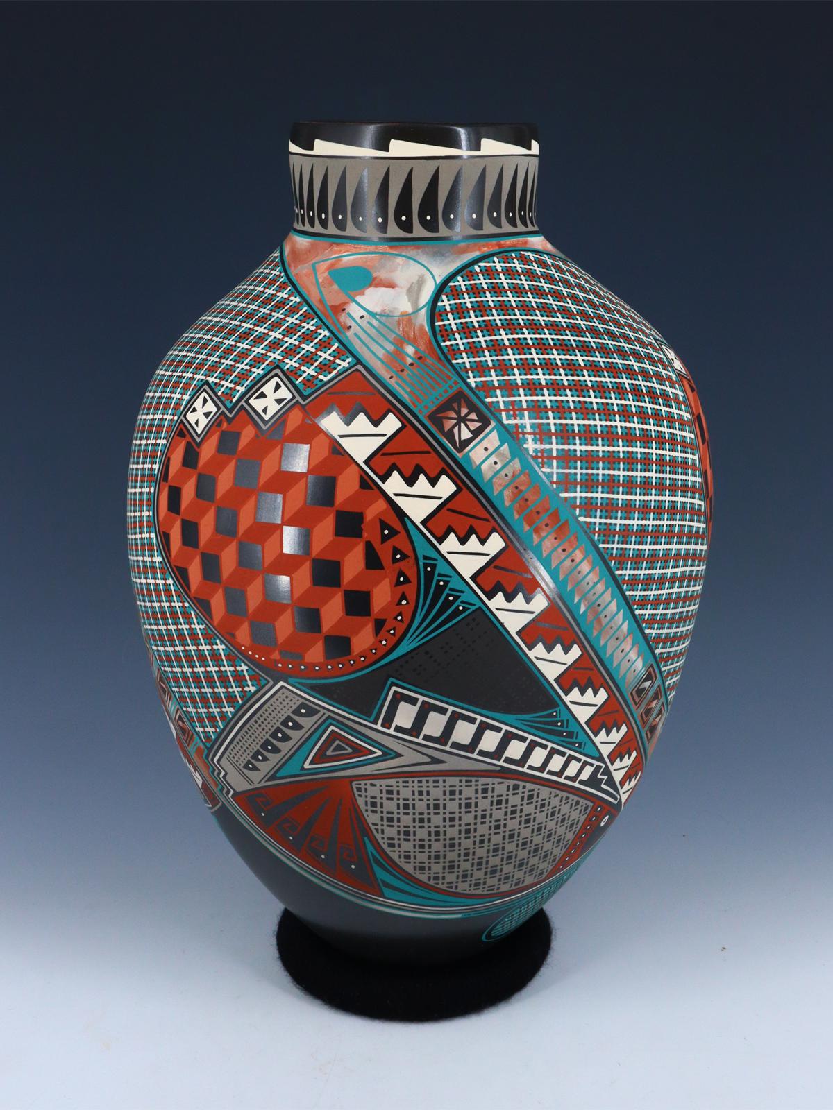 Cerámica enrollada a mano de Mata Ortiz