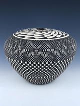 Acoma Pueblo Eye Dazzler Pottery