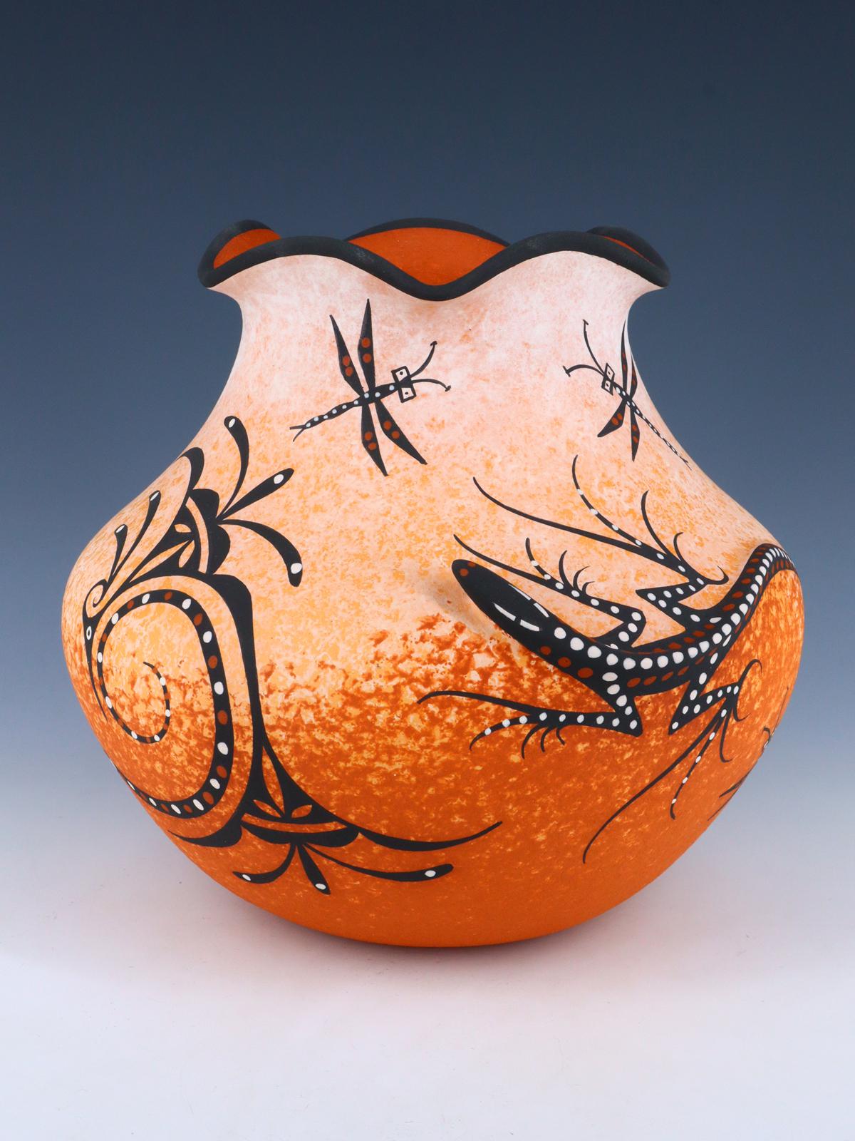 Zuni Pueblo Hand Coiled Lizard Pottery Olla