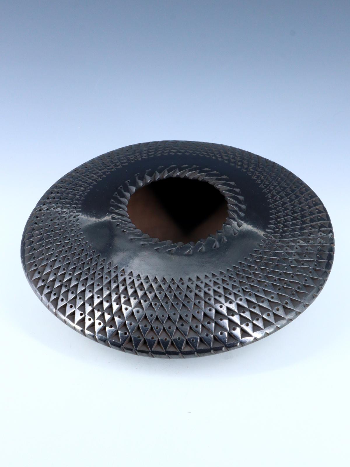 Mata Ortiz Jarrón de cerámica negra enrollado a mano