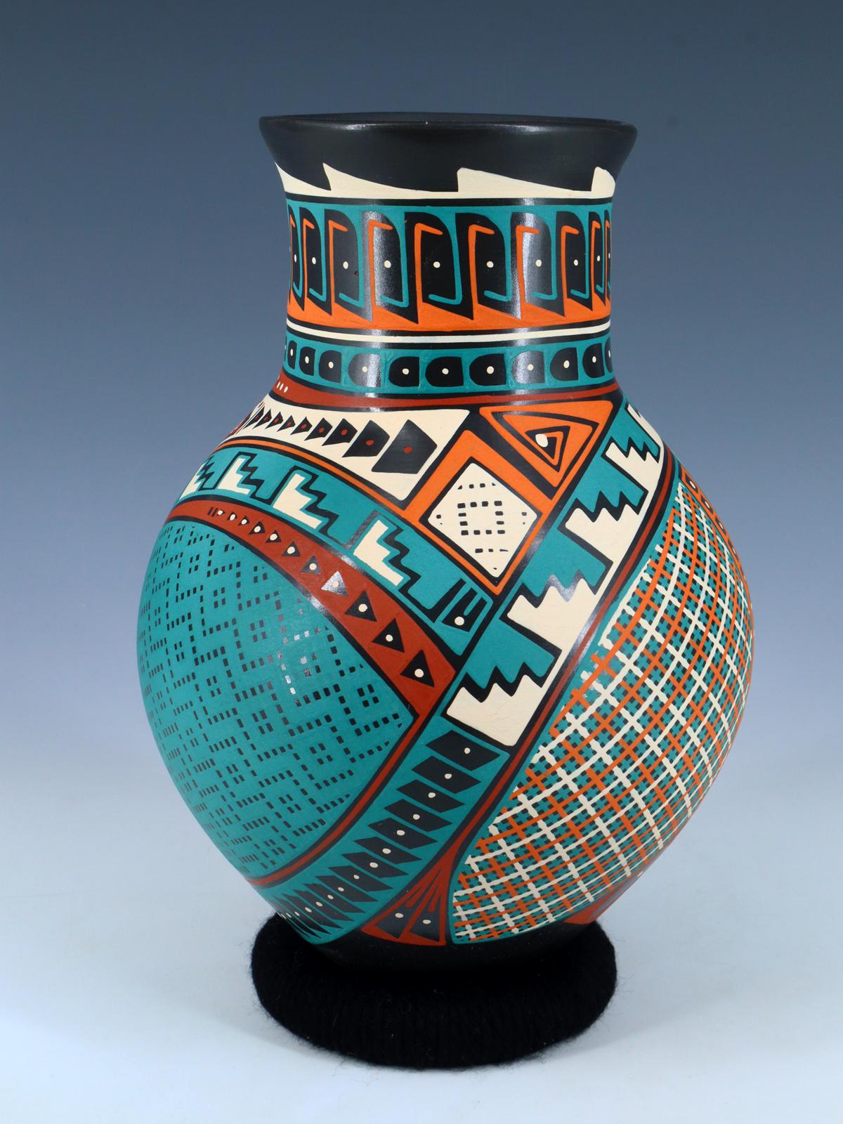 Cerámica enrollada a mano de Mata Ortiz