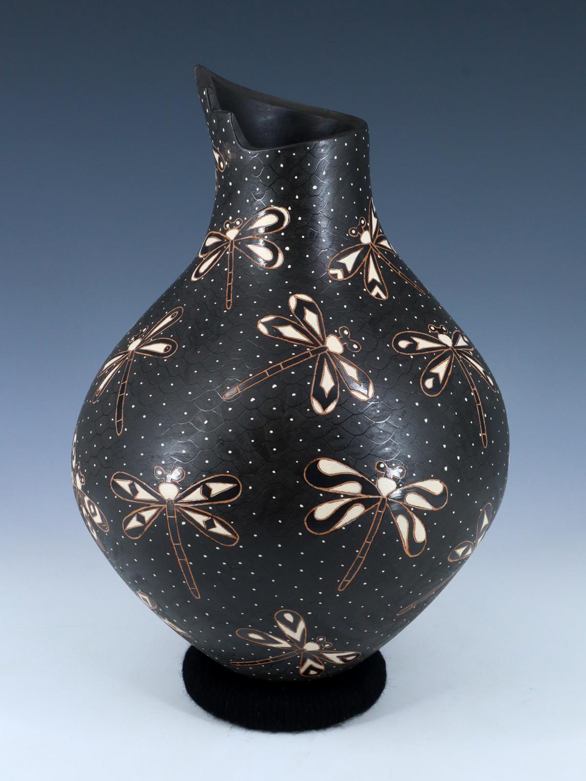 Mata Ortiz Cerámica de mariposas pintadas y grabadas