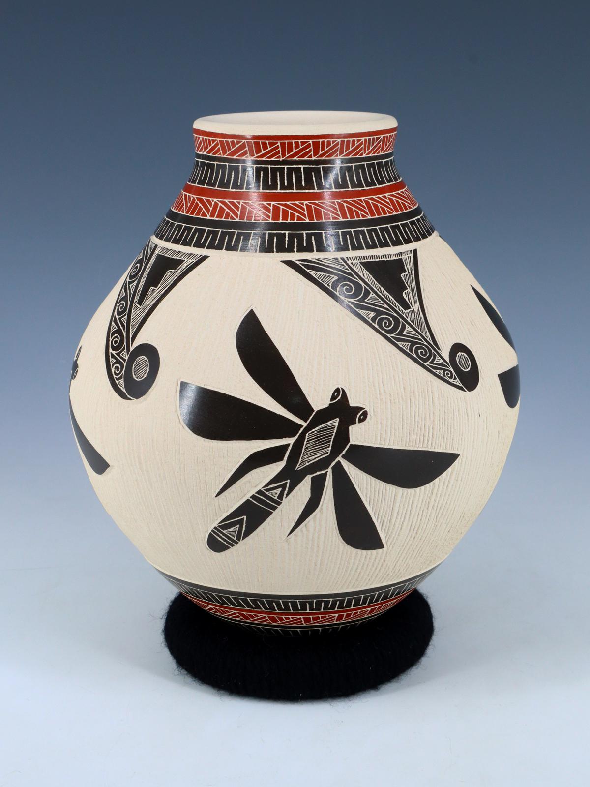 Cerámica Roadrunner grabada a mano de Mata Ortiz