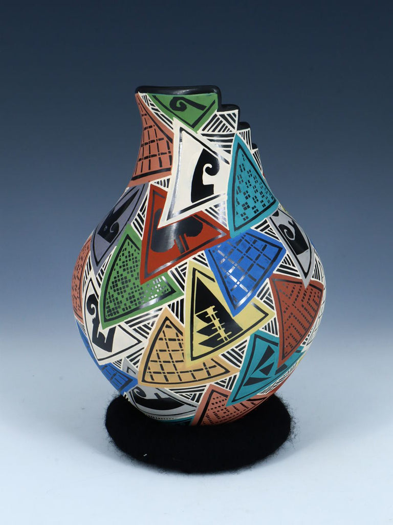 Mata Ortiz Hand Coiled and Painted Pottery Vase - PuebloDirect.com