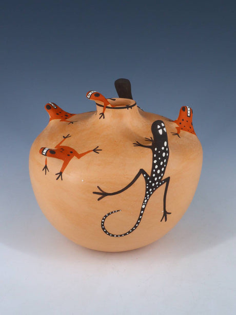 Hand Coiled Zuni Pueblo Lizard Pottery Vase - PuebloDirect.com