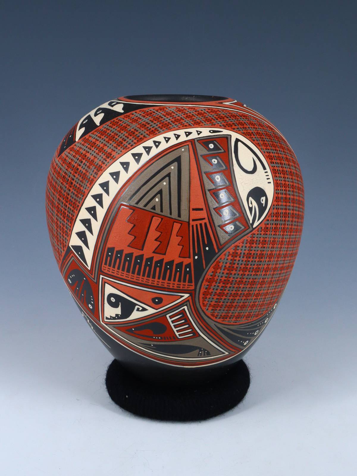 Mata Ortiz Hand Coiled and Painted Paquime Pottery - PuebloDirect.com