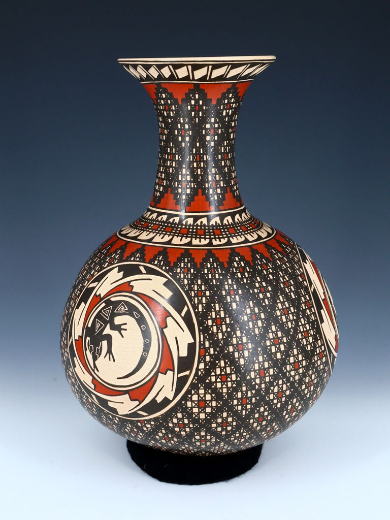 Traditional Mata Ortiz Painted Pottery Lizard Vase - PuebloDirect.com
