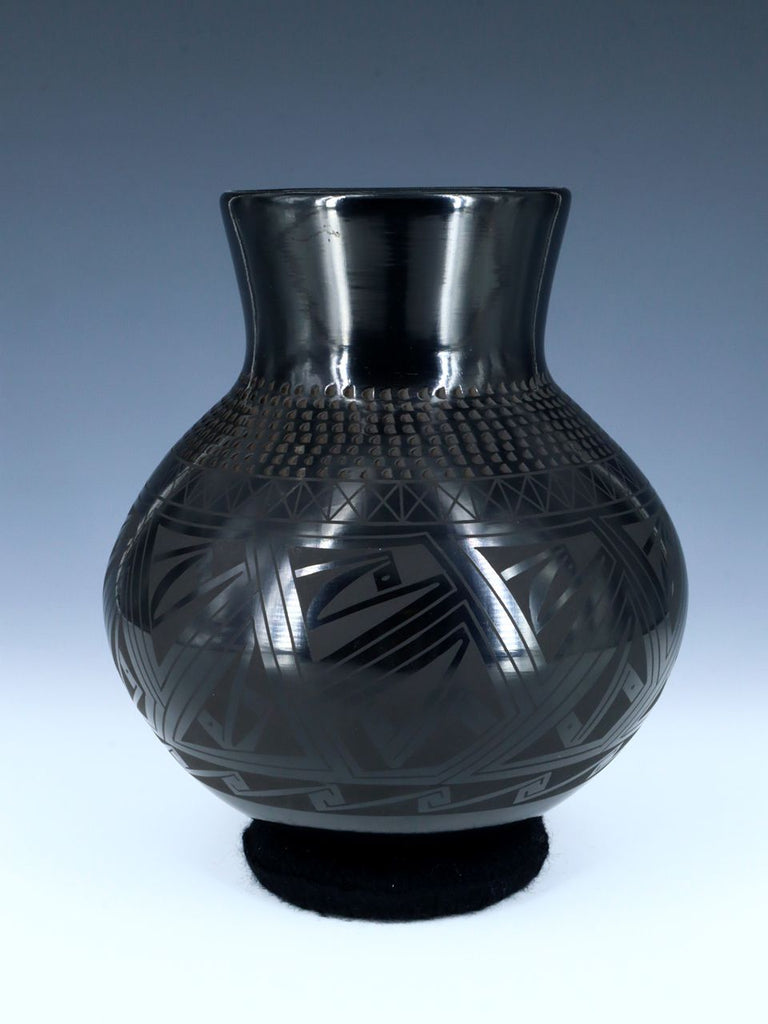 Mata Ortiz Black Pottery Vase - PuebloDirect.com