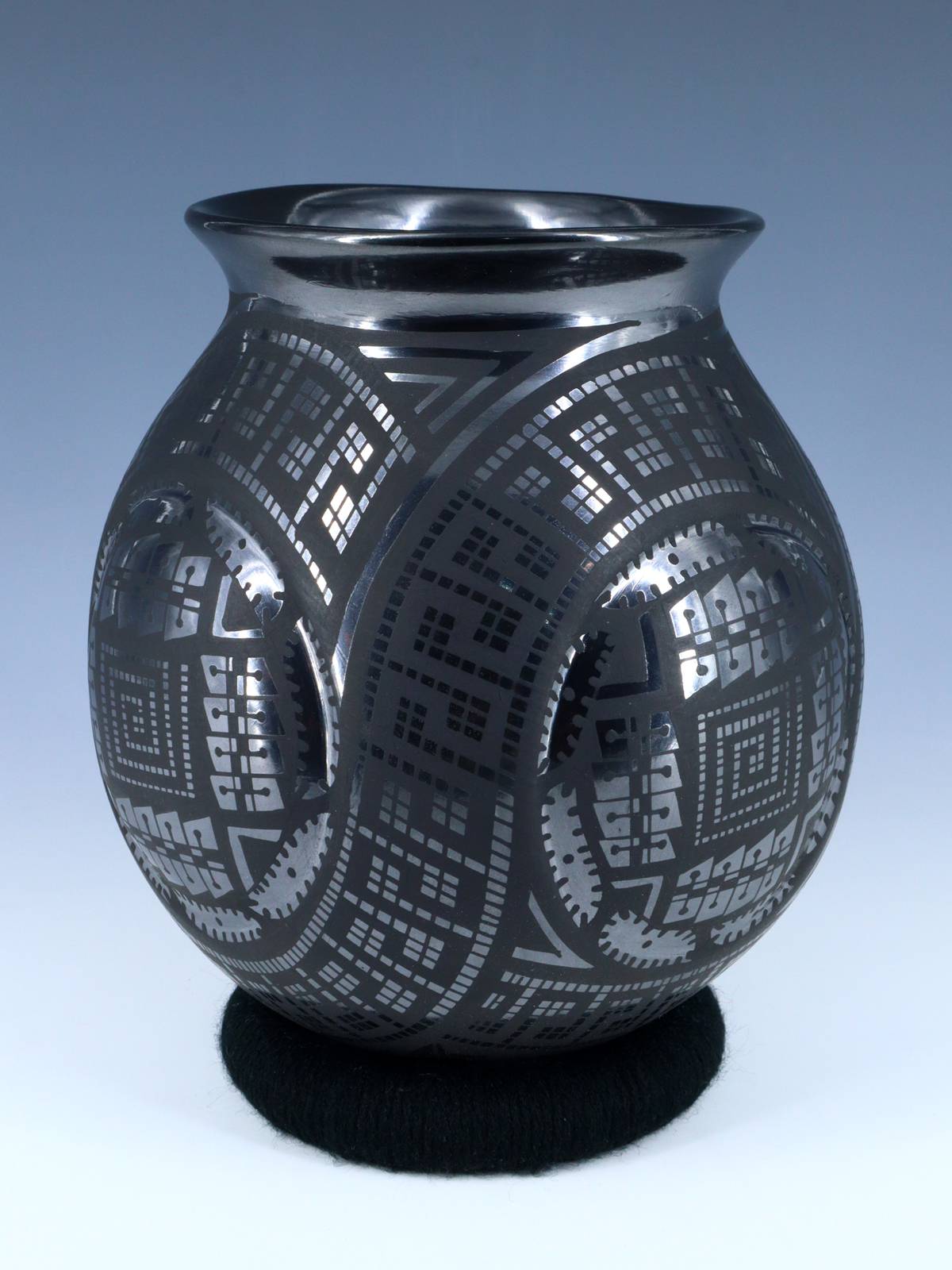 Mata Ortiz Hand Coiled Black Pottery - PuebloDirect.com