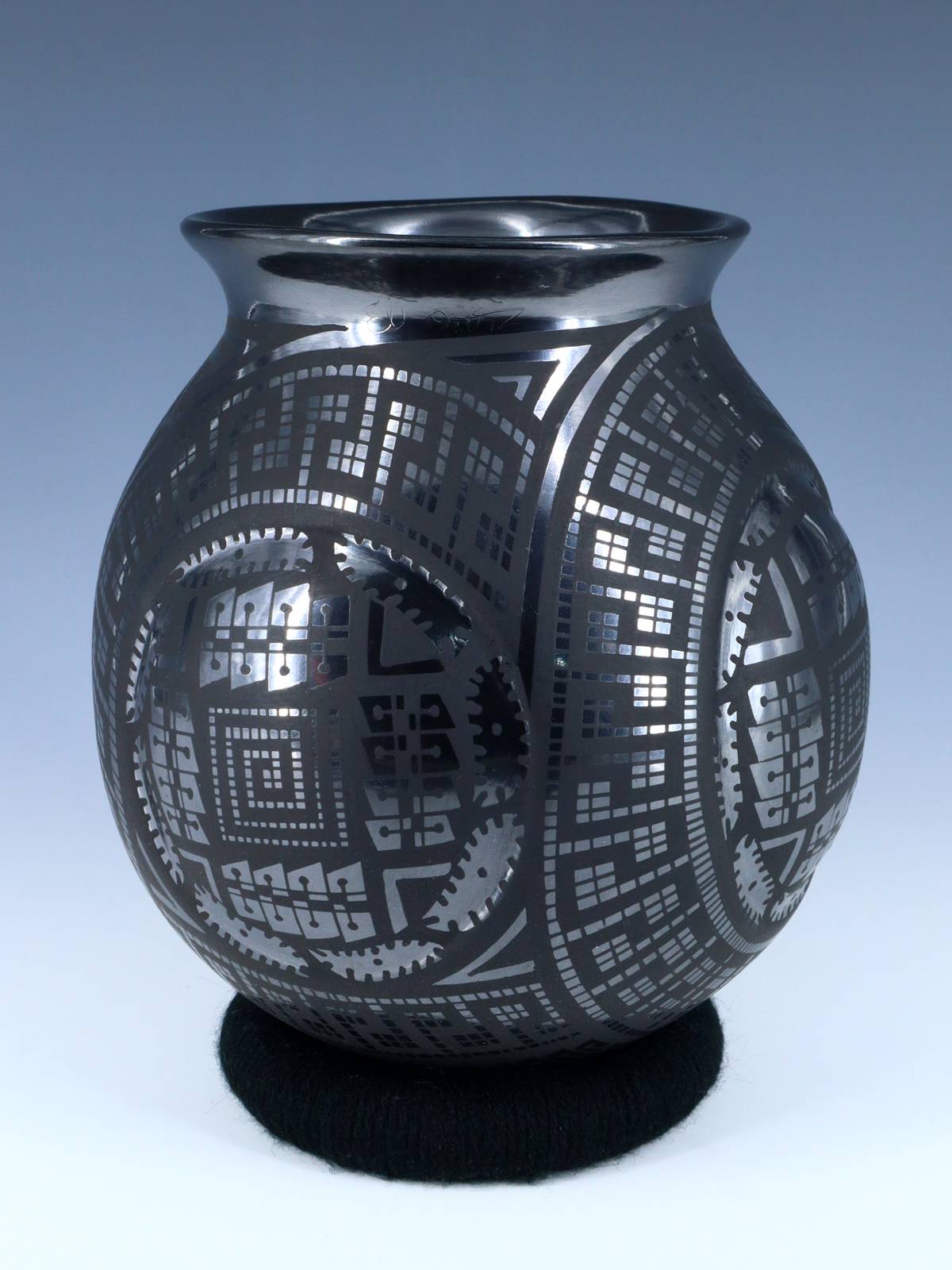 Mata Ortiz Hand Coiled Black Pottery - PuebloDirect.com