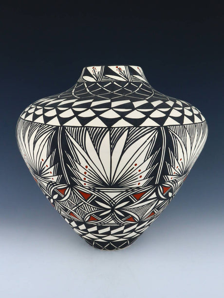 Large Acoma Pueblo Pottery Vase - PuebloDirect.com