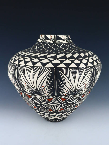 Large Acoma Pueblo Pottery Vase - PuebloDirect.com