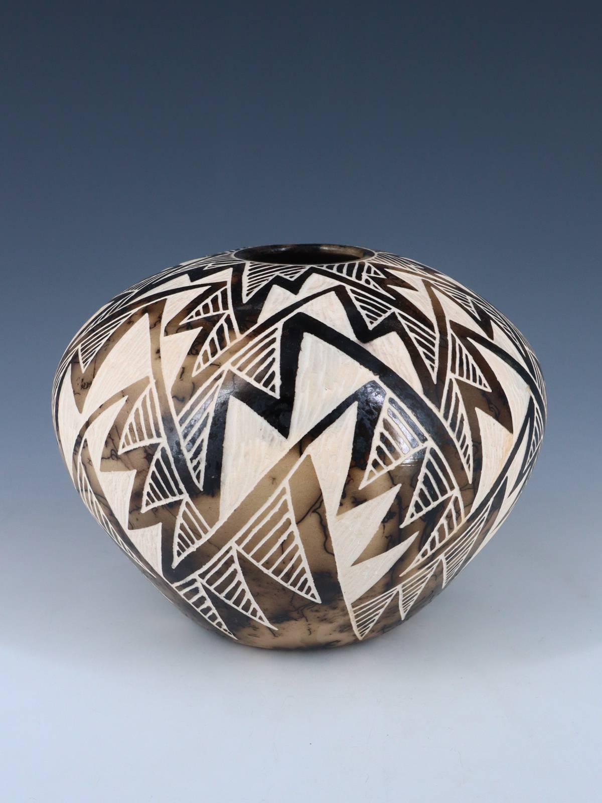 Acoma Etched Horsehair Pottery - PuebloDirect.com