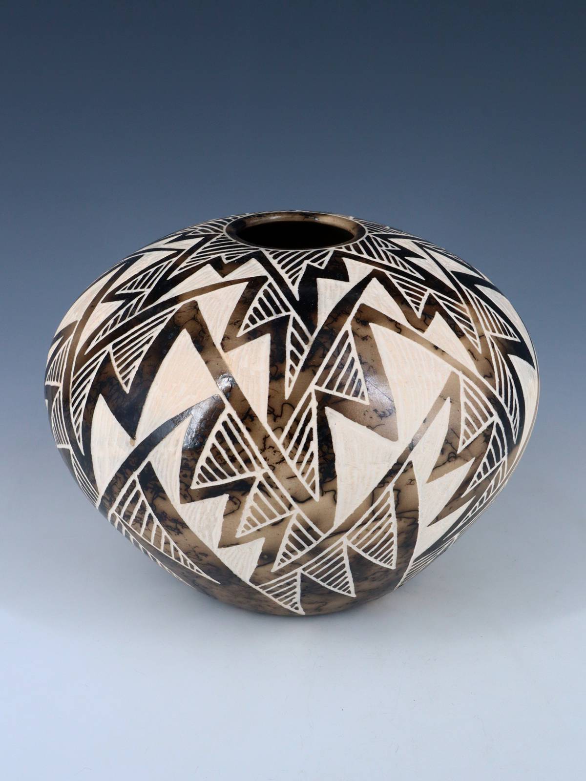 Acoma Etched Horsehair Pottery - PuebloDirect.com