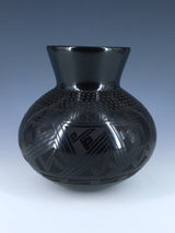 Mata Ortiz Black Pottery Vase - PuebloDirect.com