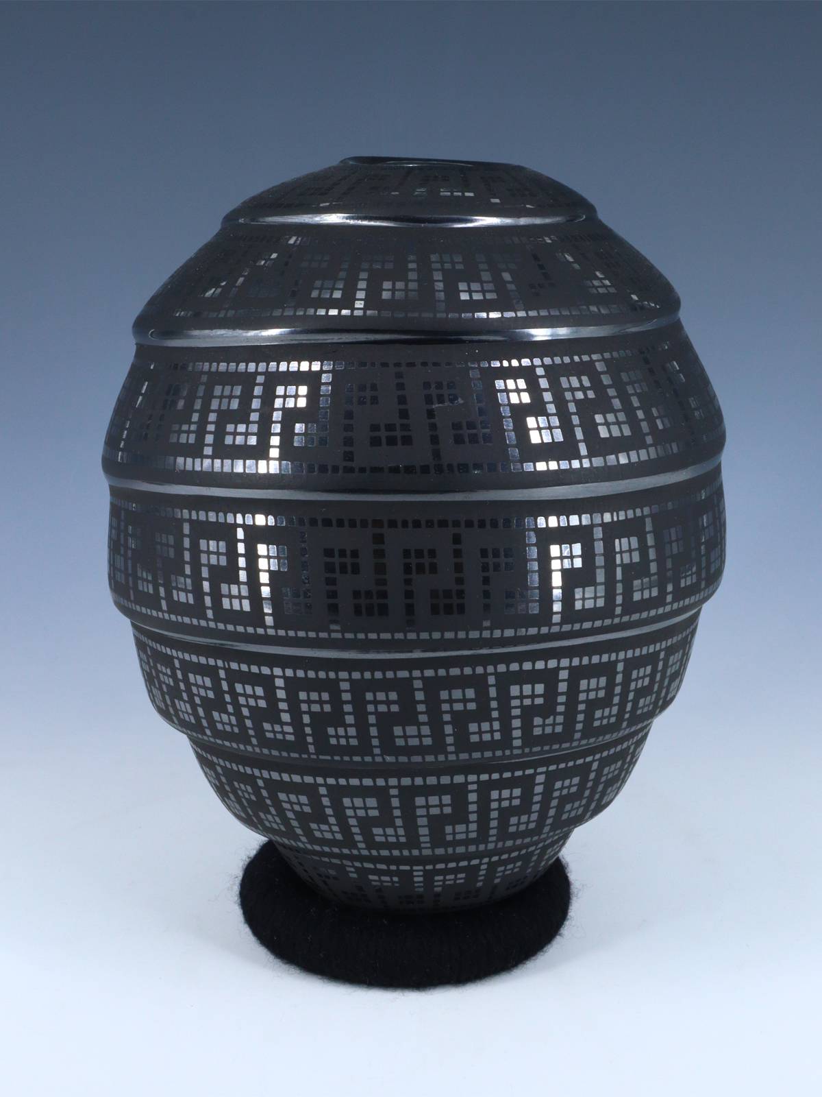 Mata Ortiz Hand Coiled Black Pottery - PuebloDirect.com