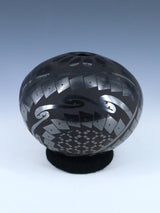 Mata Ortiz Hand Coiled Black Pottery - PuebloDirect.com