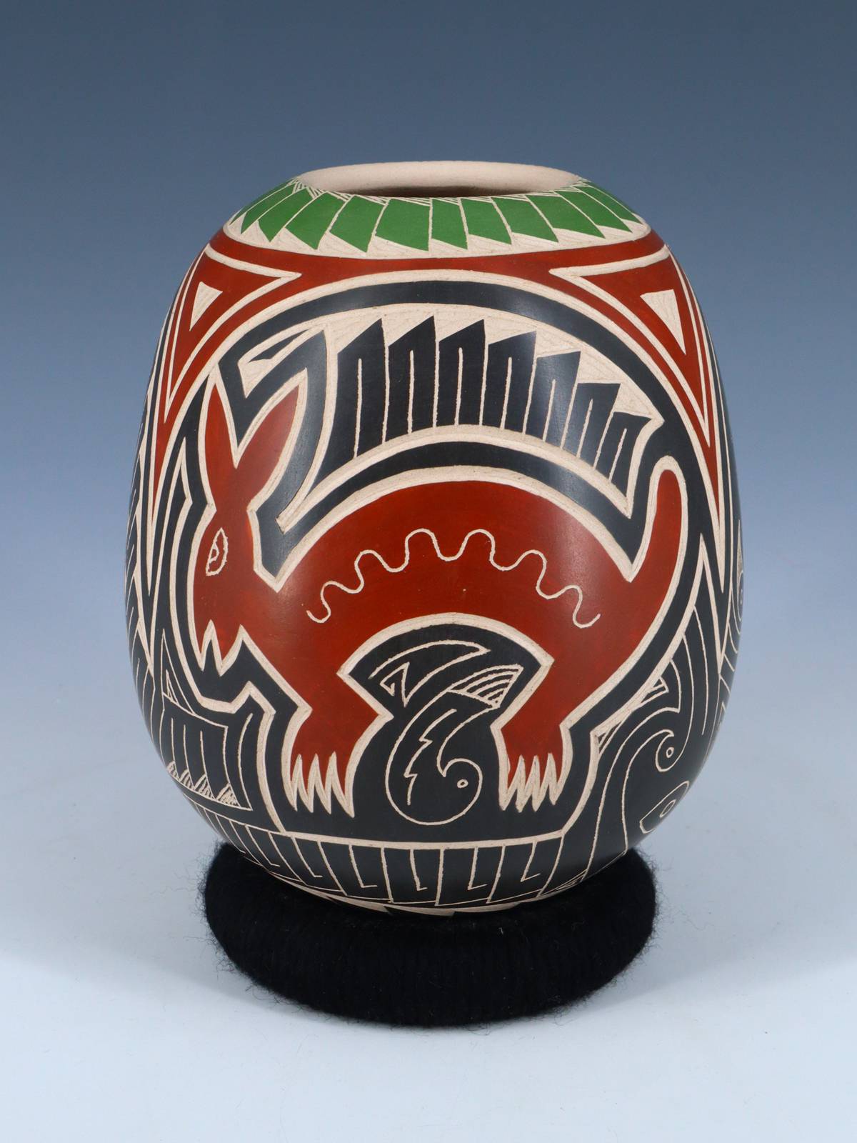 Mata Ortiz Hand Coiled Etched Wildlife Pottery - PuebloDirect.com