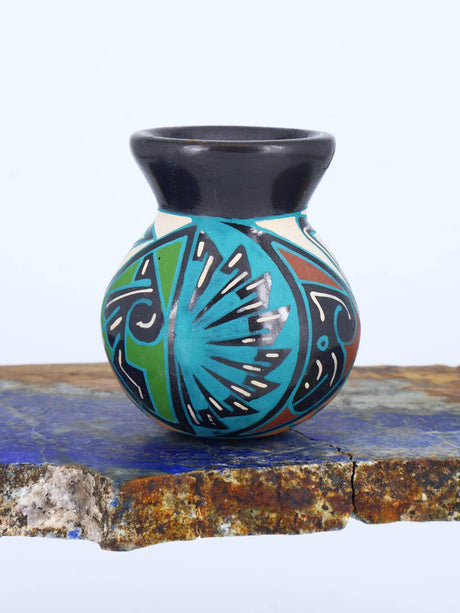 Mata Ortiz Hand Coiled Miniature Pottery Vase S896 - PuebloDirect.com