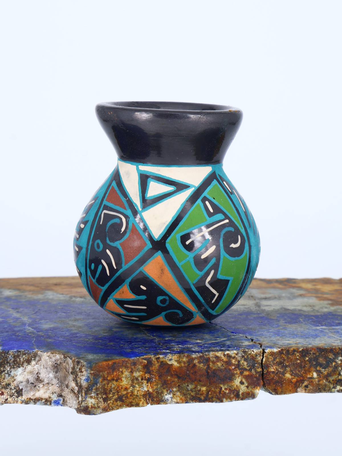 Mata Ortiz Hand Coiled Miniature Pottery Vase S896 - PuebloDirect.com