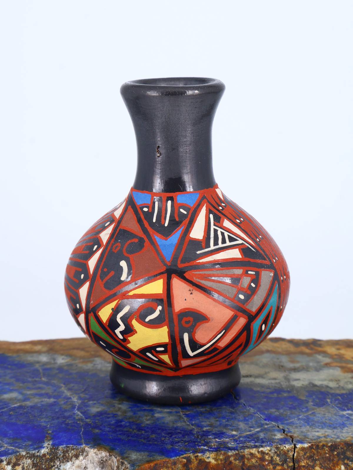 Mata Ortiz Hand Coiled Miniature Pottery Vase S883 - PuebloDirect.com