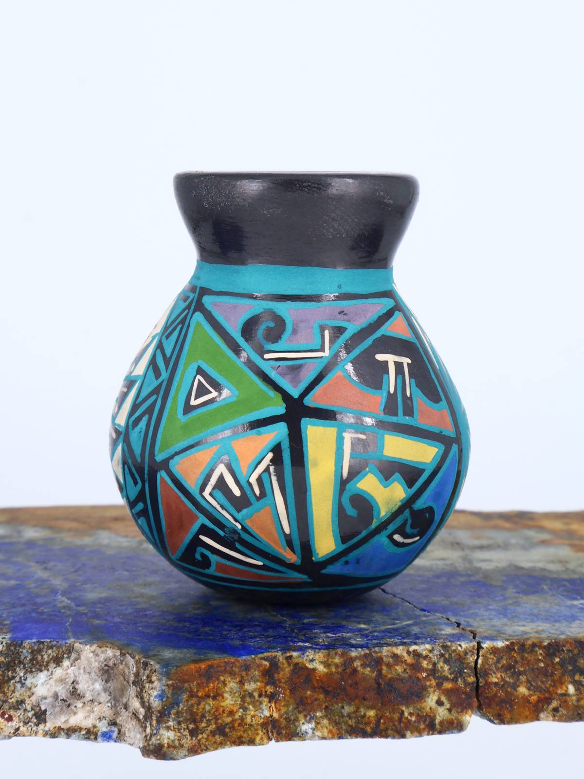 Mata Ortiz Hand Coiled Miniature Pottery Vase S894 - PuebloDirect.com