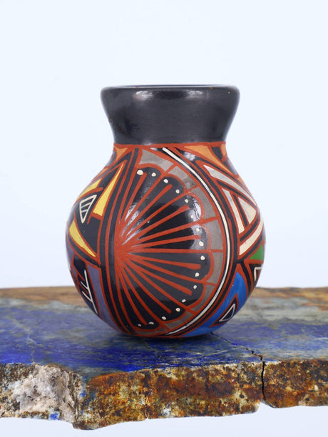 Mata Ortiz Hand Coiled Miniature Pottery Vase S893 - PuebloDirect.com