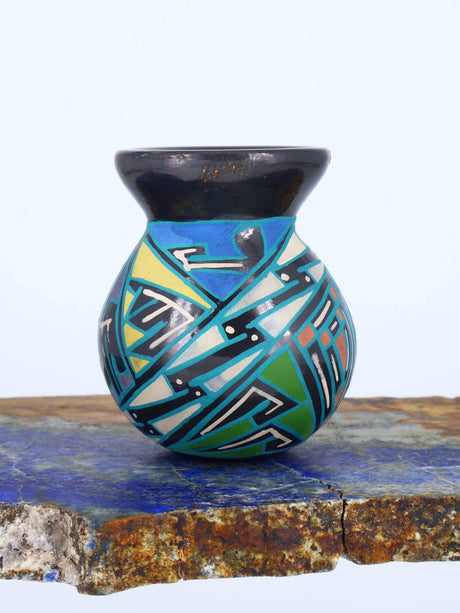Mata Ortiz Hand Coiled Miniature Pottery Vase S897 - PuebloDirect.com