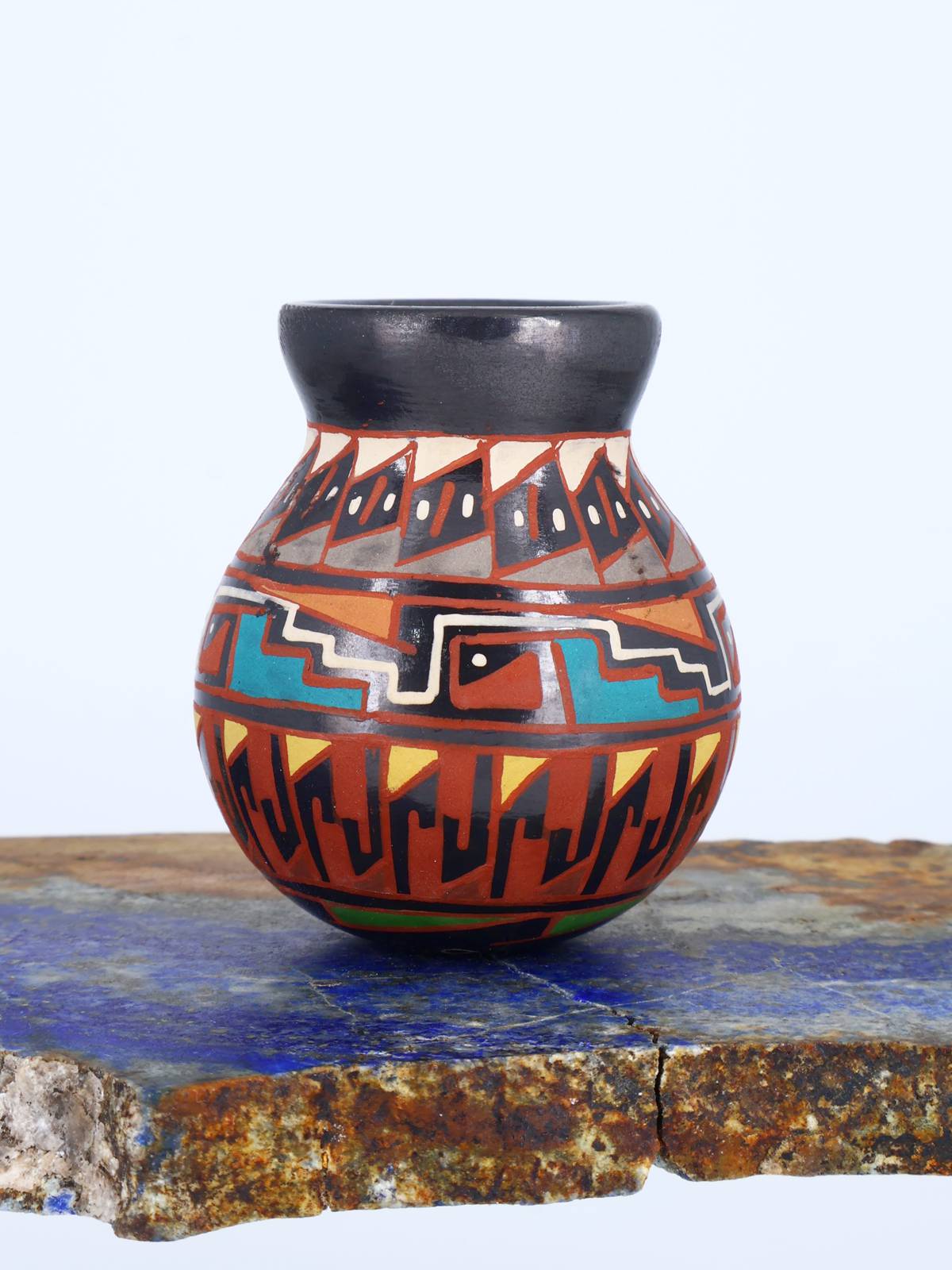 Mata Ortiz Hand Coiled Miniature Pottery Vase S892 - PuebloDirect.com