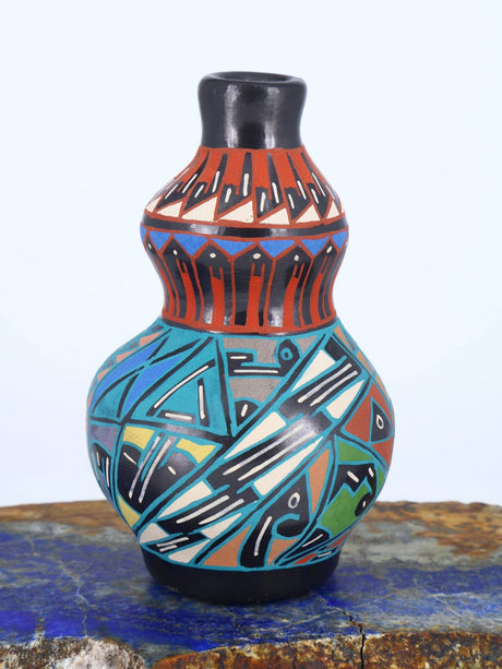 Mata Ortiz Hand Coiled Miniature Pottery Vase S884 - PuebloDirect.com