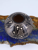Mata Ortiz Hand Coiled Miniature Etched Pottery - PuebloDirect.com