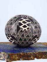 Mata Ortiz Hand Coiled Miniature Etched Pottery - PuebloDirect.com