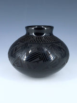 Mata Ortiz Black Pottery Vase - PuebloDirect.com