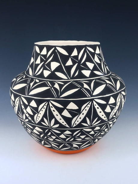 Acoma Pueblo Hand Coiled Pottery - PuebloDirect.com