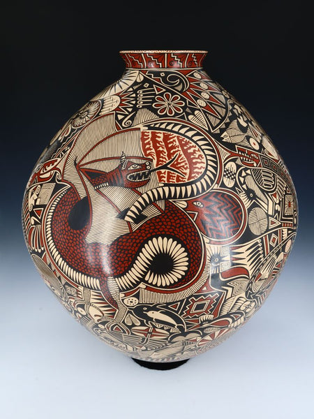Large Hand Coiled Mata Ortiz Animal Motif Pottery – PuebloDirect.com