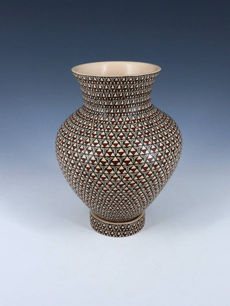 Vase en poterie géométrique peint Mata Ortiz