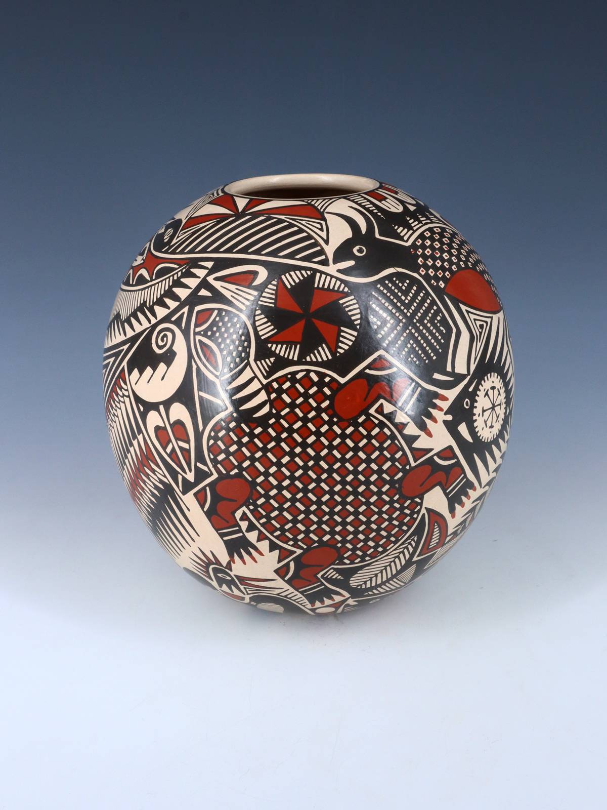 Hand Coiled Mata Ortiz Paquime Pottery Vase