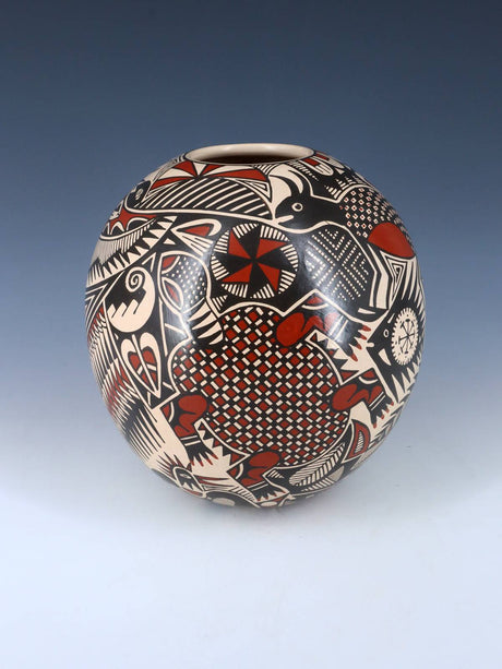 Hand Coiled Mata Ortiz Paquime Pottery Vase