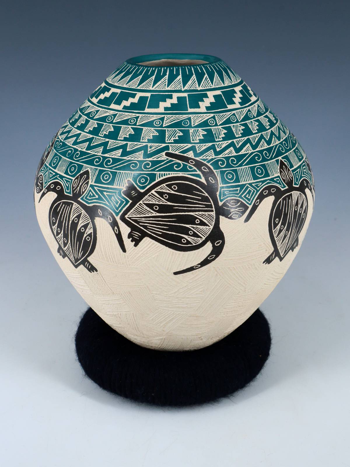 Mata Ortiz Hand Coiled Etched Turtle Pottery