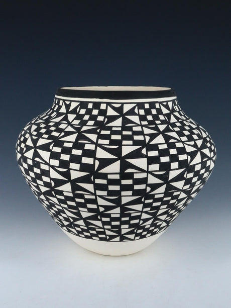 Acoma Pueblo Hand Coiled Pottery - PuebloDirect.com