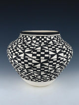 Acoma Pueblo Hand Coiled Pottery - PuebloDirect.com