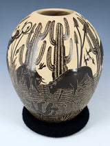Mata Ortiz Etched Wildlife Pottery Vase
