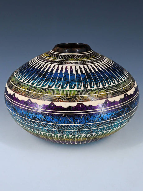 Poterie en crin de cheval peinte ours gravé