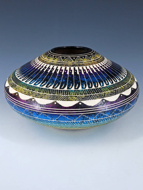 Poterie en crin de cheval peinte ours gravé