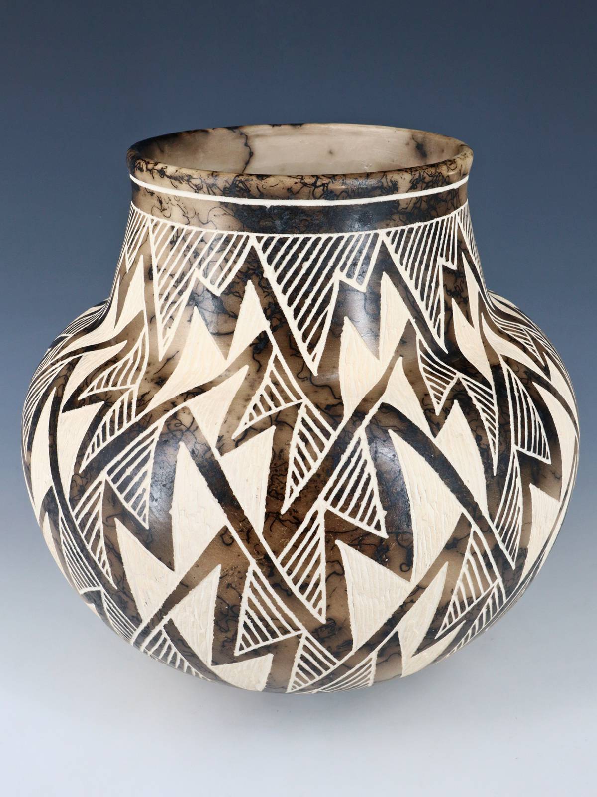 Acoma Pueblo Etched Horsehair Pottery Olla