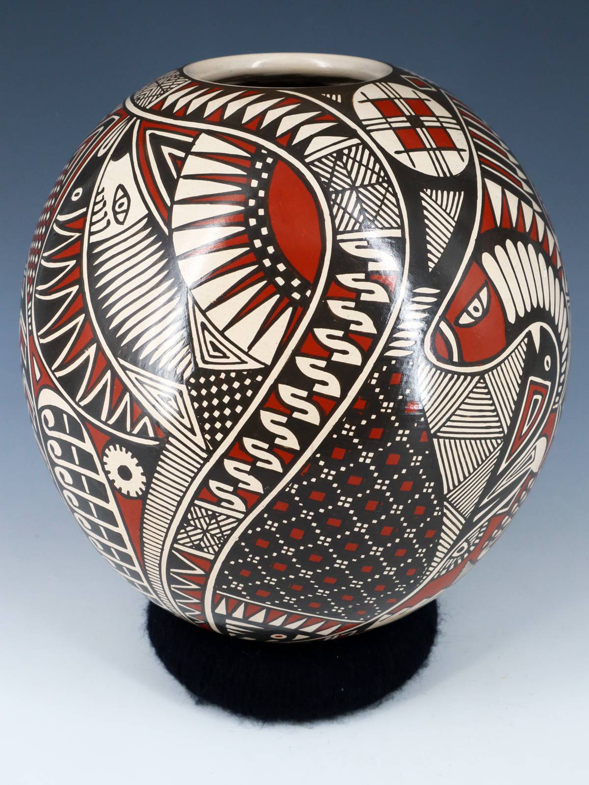 Hand Coiled Mata Ortiz Paquime Pottery Vase