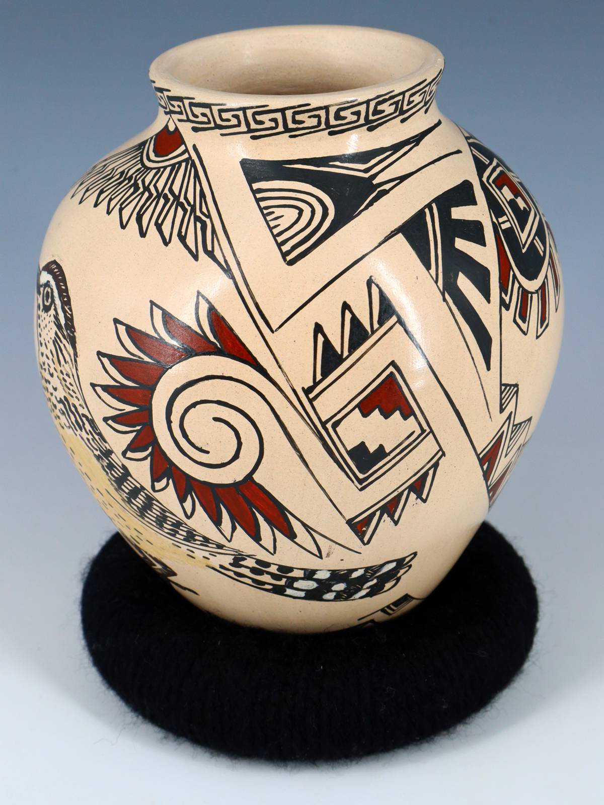 Mata Ortiz Hand Coiled Nature Pottery Vase