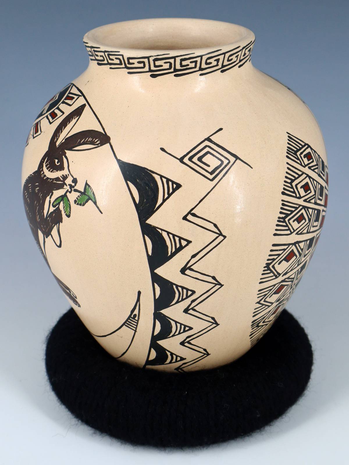Mata Ortiz Hand Coiled Nature Pottery Vase