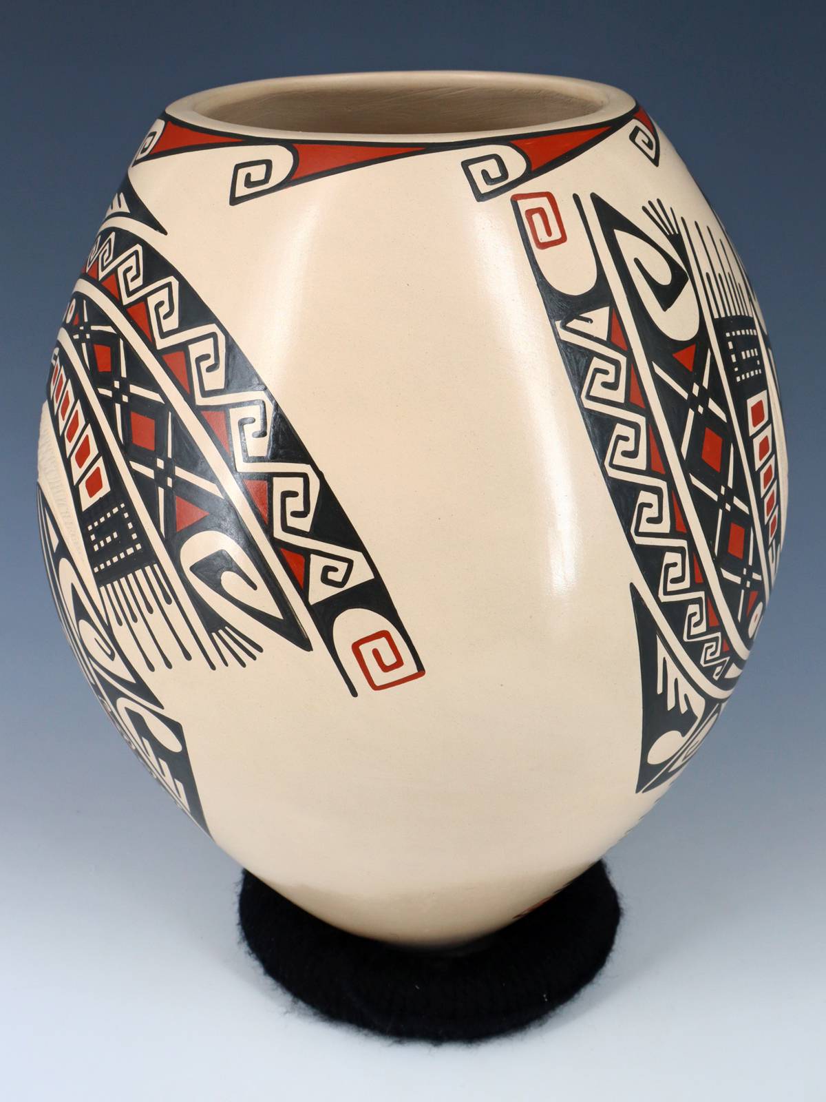 Mata Ortiz Hand Coiled Paquime Pottery