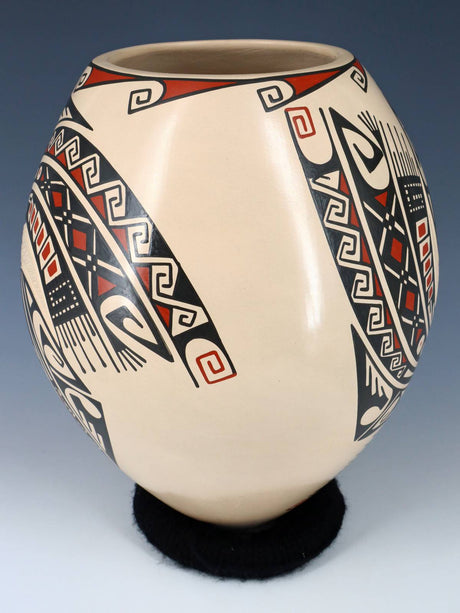 Mata Ortiz Hand Coiled Paquime Pottery - PuebloDirect.com